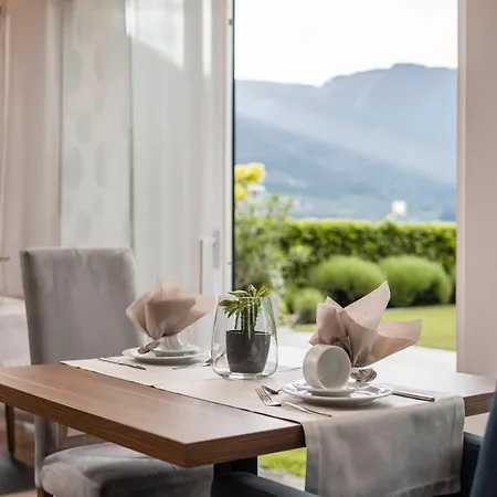 Aparthotel Appartementhaus Hirzer Tirol