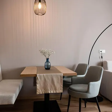 Aparthotel Appartementhaus Hirzer Tirol